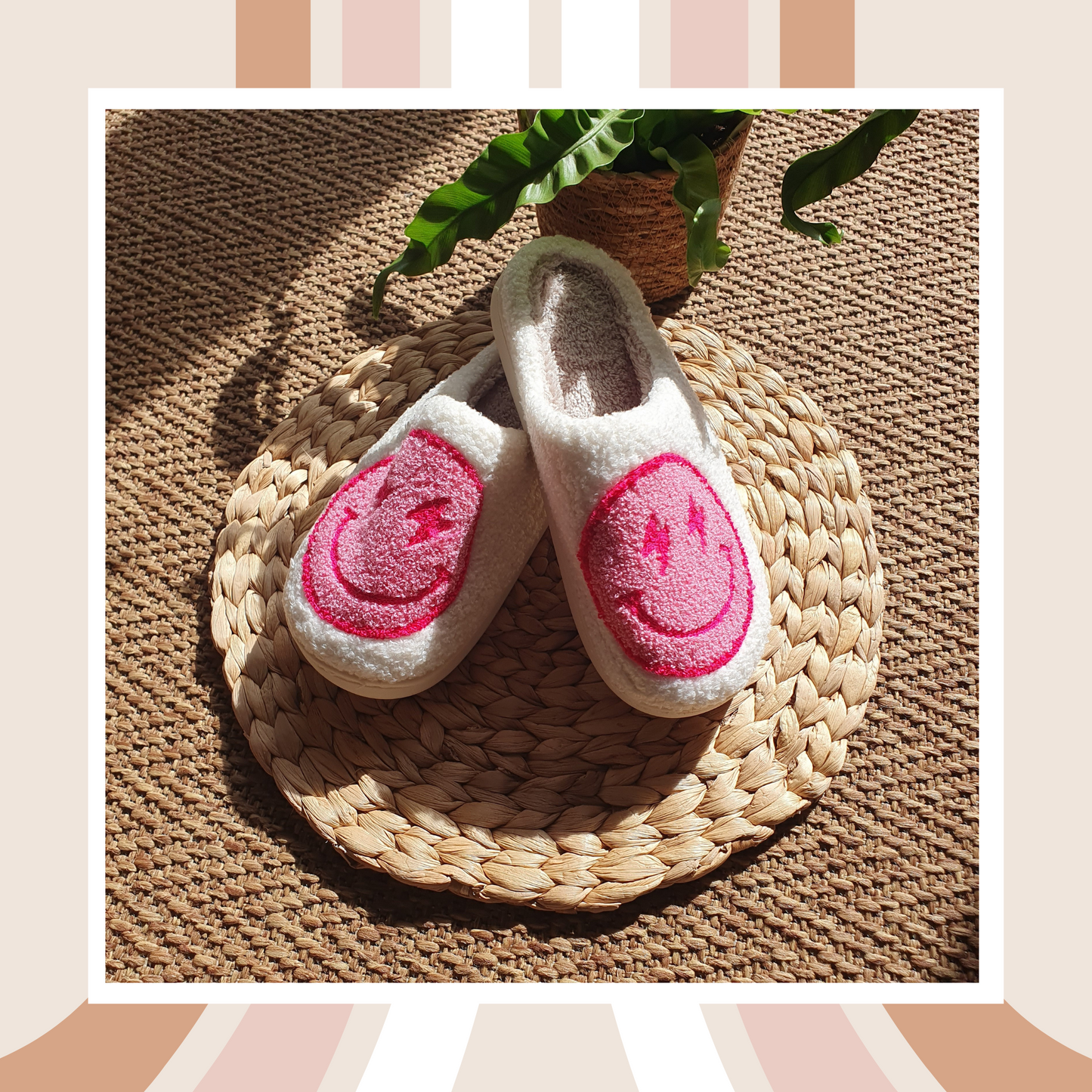 ๐ Pink Happy Face Cosy Slippers